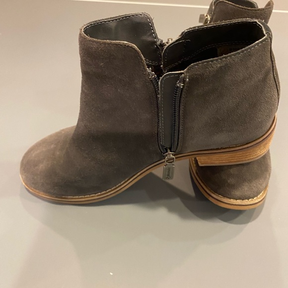 Blondo waterproof booties size 7.5 - Picture 2 of 3